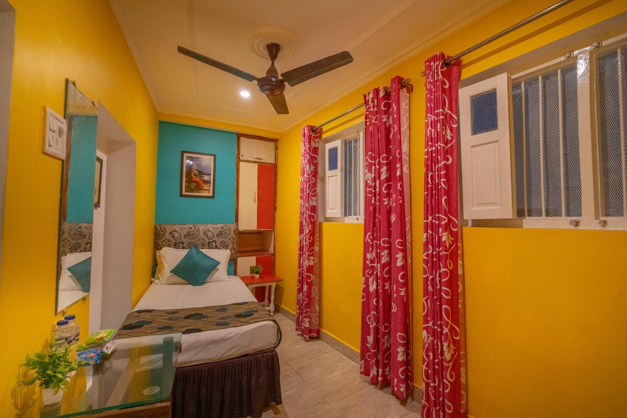 Tara Guest House Benares Buitenkant foto