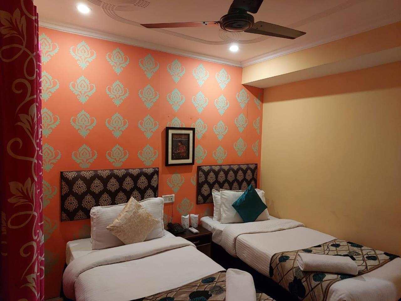 Tara Guest House Benares Buitenkant foto